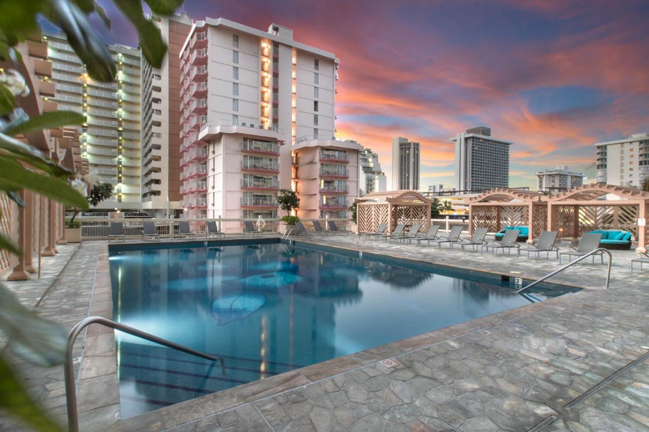 Island Colony Suites Хонолулу Екстериор снимка